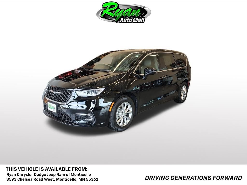 2026 Chrysler Pacifica Limited in Diamond Black Crystal Pearlcoat — front three-quarter view