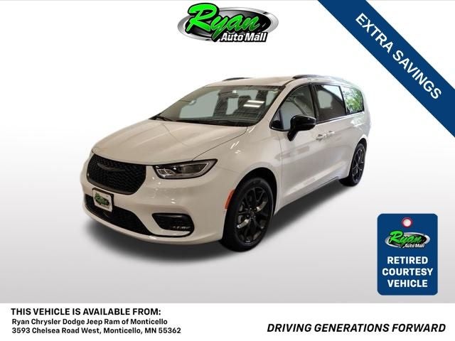 2026 Chrysler Pacifica Select in Bright White Clear-Coat Exterior Paint — front three-quarter view