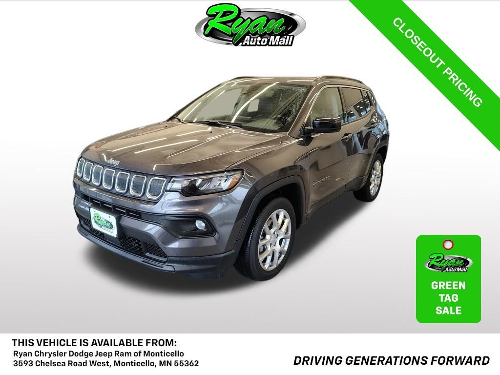 2022 Jeep Compass Latitude Lux in Granite Crystal Metallic Clearcoat — front three-quarter view