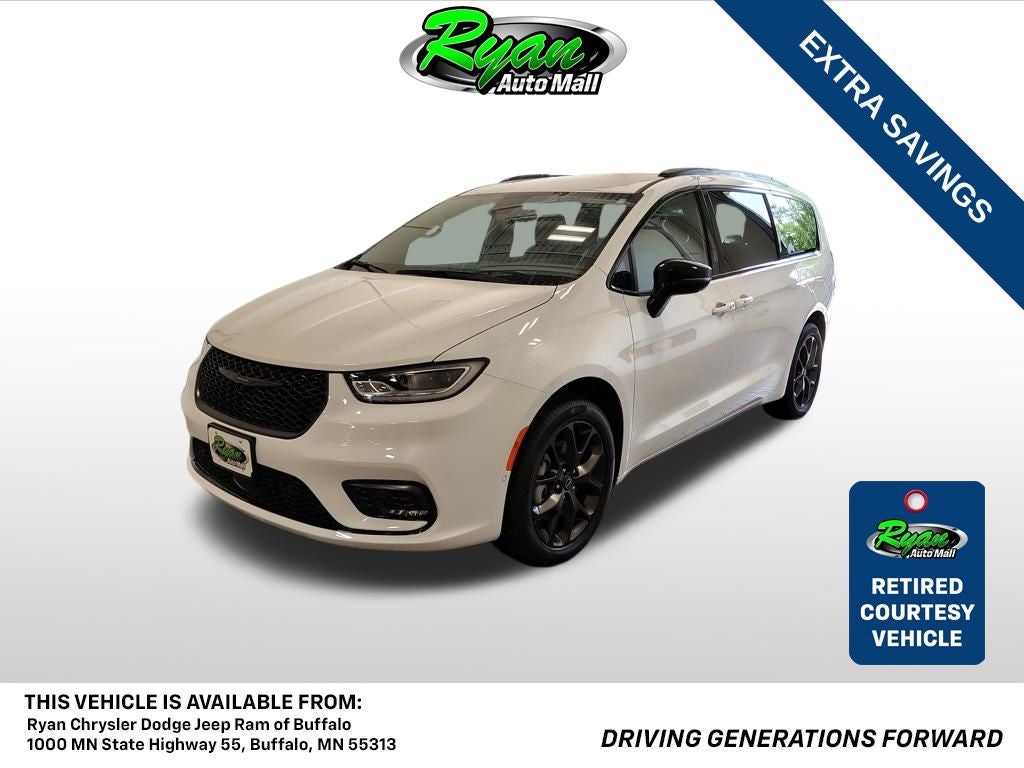 2026 Chrysler Pacifica Select in Bright White Clearcoat — front three-quarter view